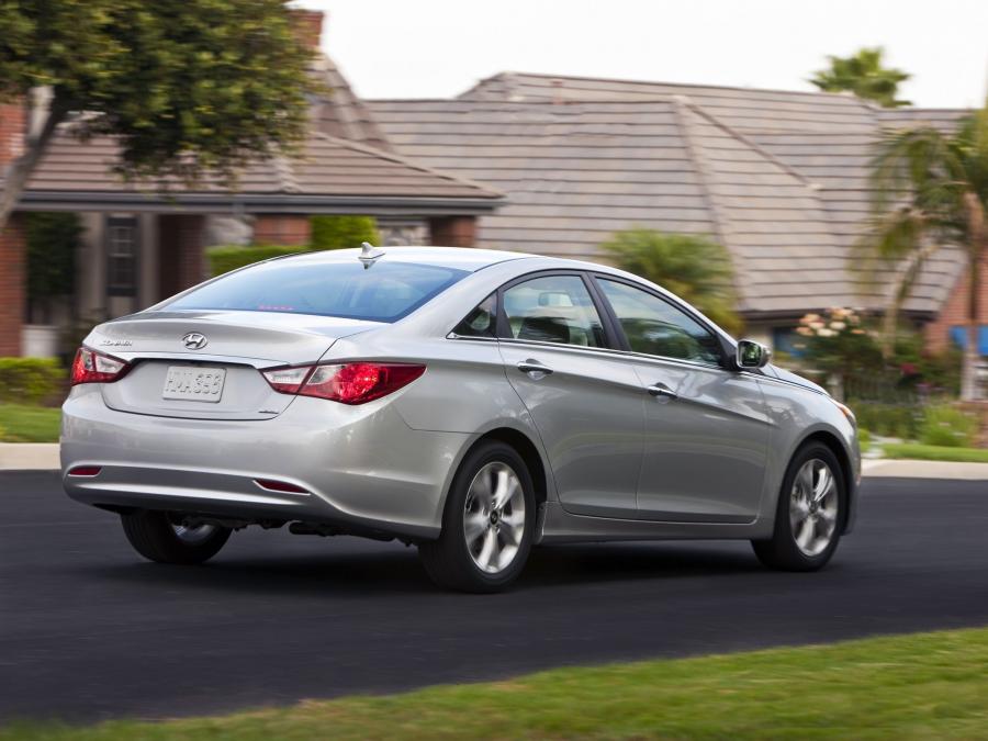  Hyundai Sonata 2010 года  (US) (фото 15 из 16)